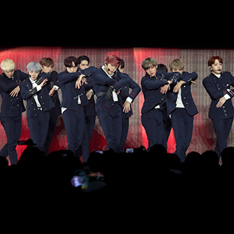 02 bestartistaward wanna one