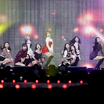 04 bestartistaward twice